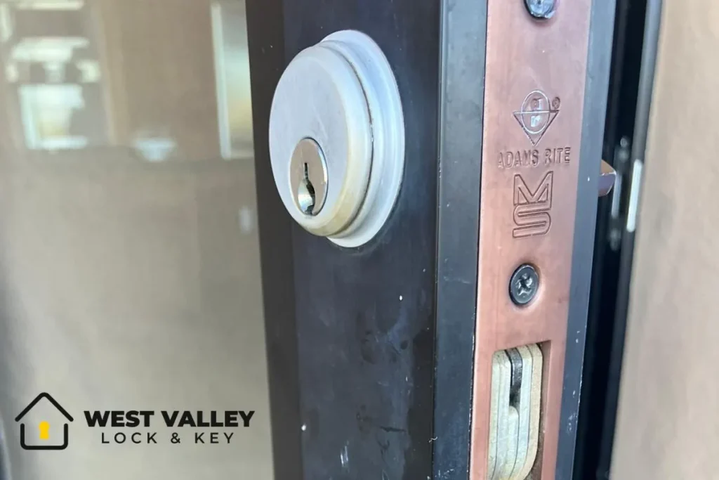 Locksmith Commercial Door